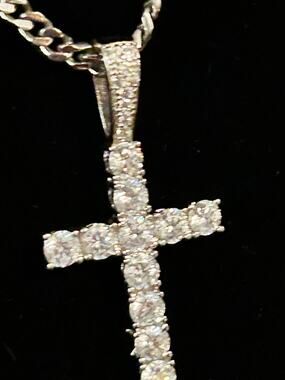 Silver Tone Rhinestone Cross Pendant Necklace 23 Inch Chain Religious Sparkle